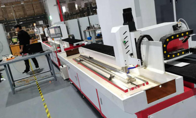 多米自動(dòng)鉆孔機(jī)：多維度性能突破，賦能高效精準(zhǔn)加工